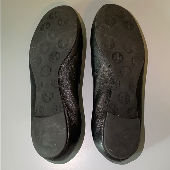 Tory Burch Reva Black Leather Silver Logo Flats - Picture 3 of 9